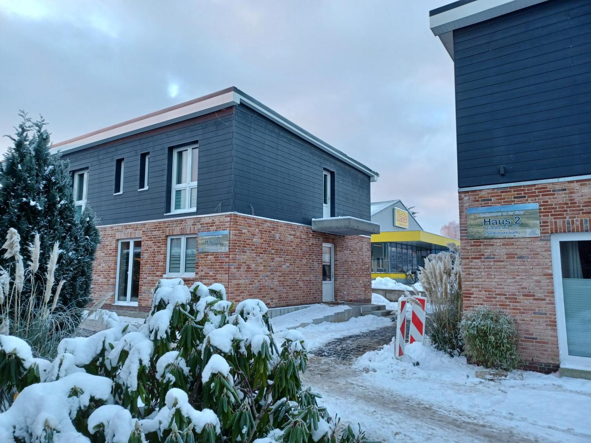 Sportpension "Seminarhaus An Der Eider" Tönning Eksteriør billede